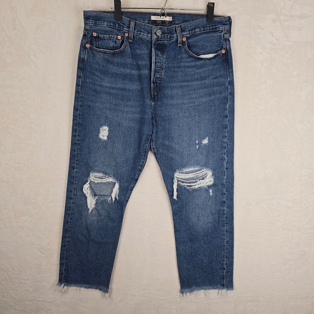 Levis Premium Wedgie Straight Jeans size 32 Blue Distressed High Rise Button Fly